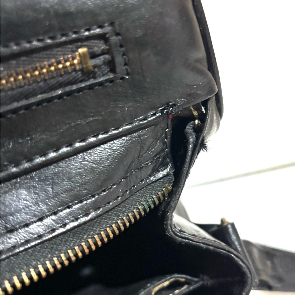 Vintage Elegant Black Leather Handbag - Picture 11 of 12